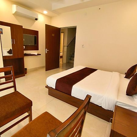Hotel Veer Palace Near Udaipole Udaipur Bagian luar foto
