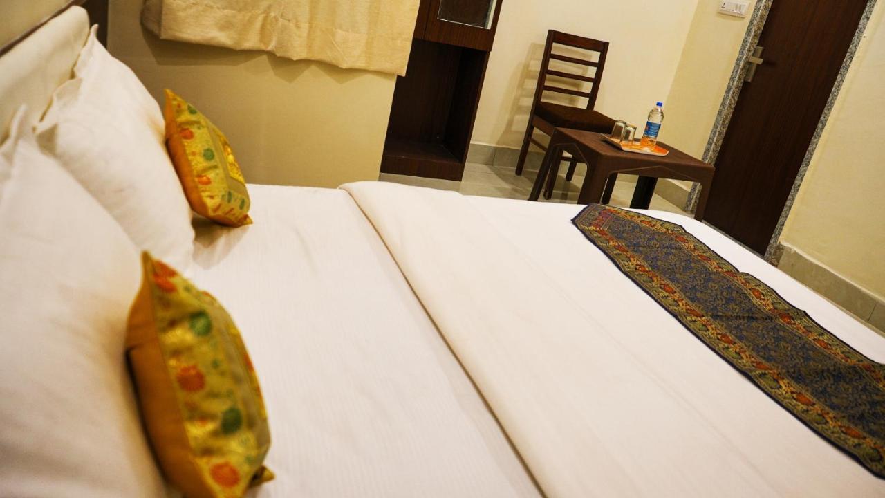 Hotel Veer Palace Near Udaipole Udaipur Bagian luar foto