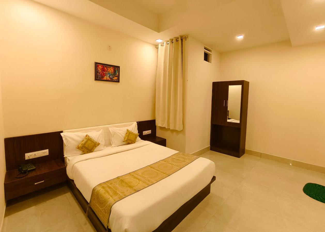 Hotel Veer Palace Near Udaipole Udaipur Bagian luar foto