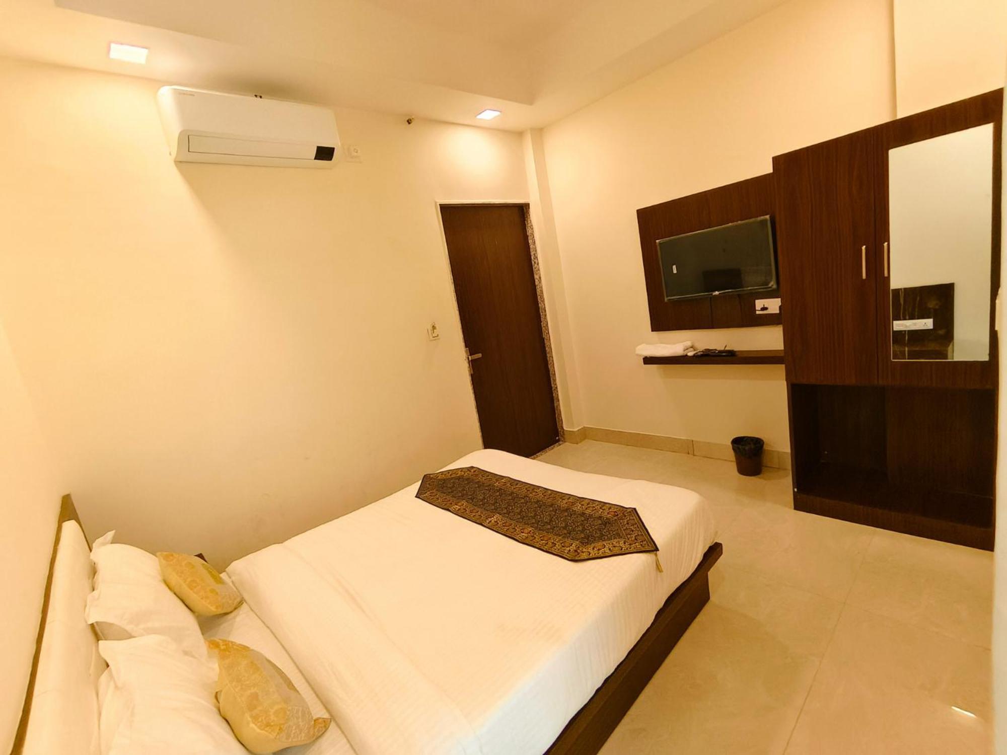 Hotel Veer Palace Near Udaipole Udaipur Bagian luar foto