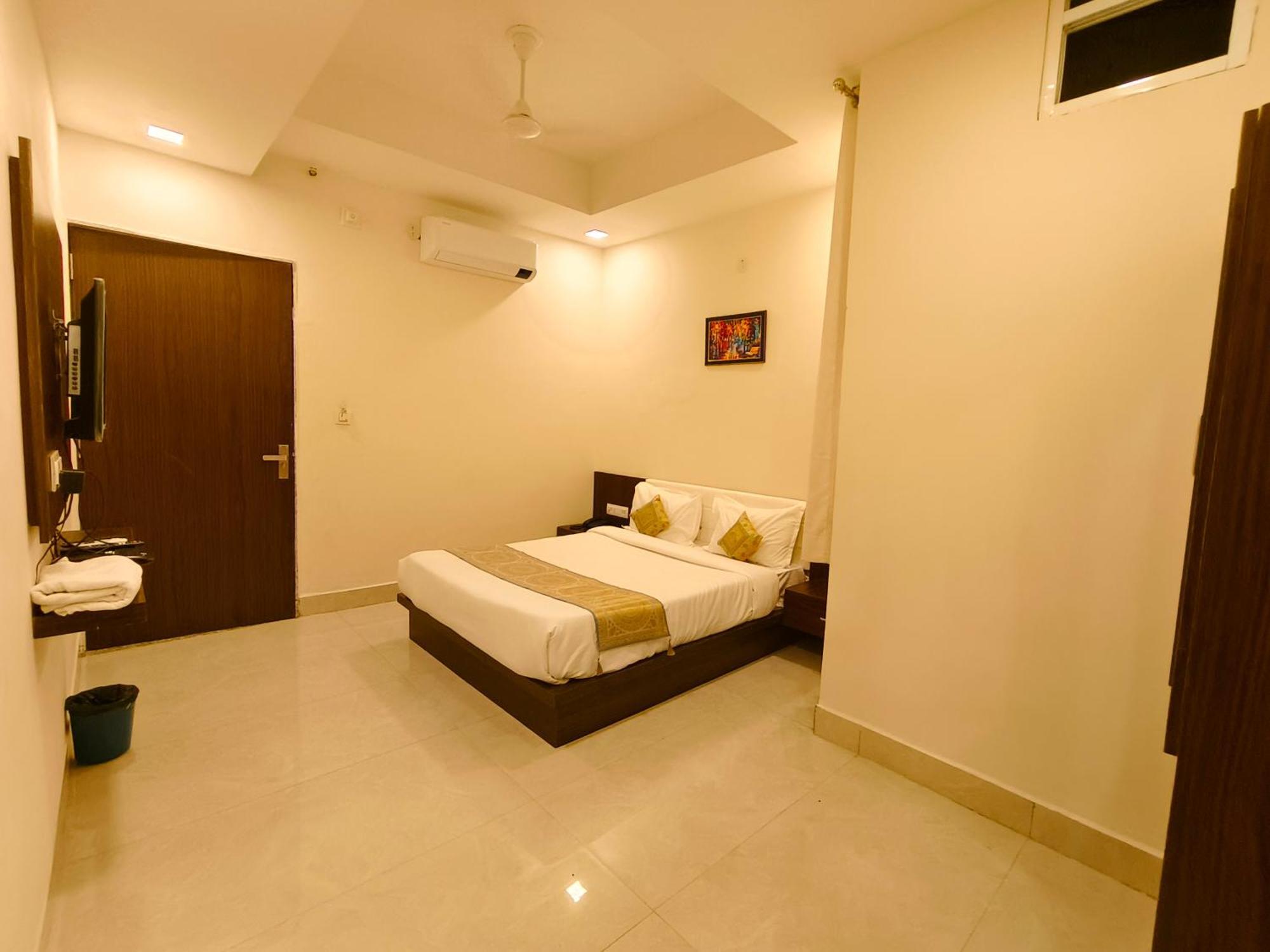 Hotel Veer Palace Near Udaipole Udaipur Bagian luar foto